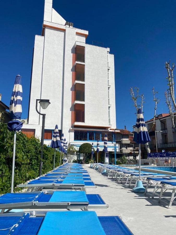 Hotel Senior Cattolica Exterior foto