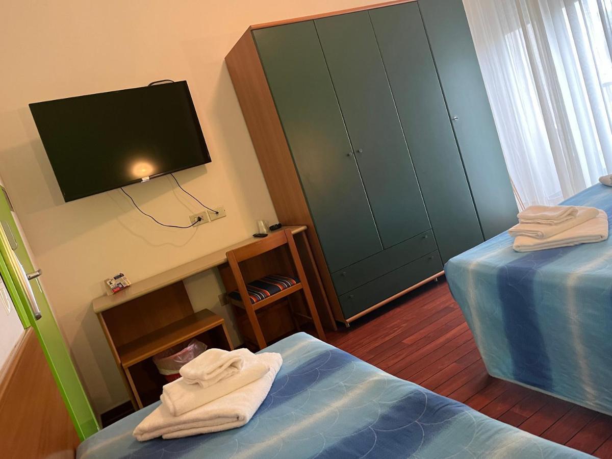 Hotel Senior Cattolica Exterior foto